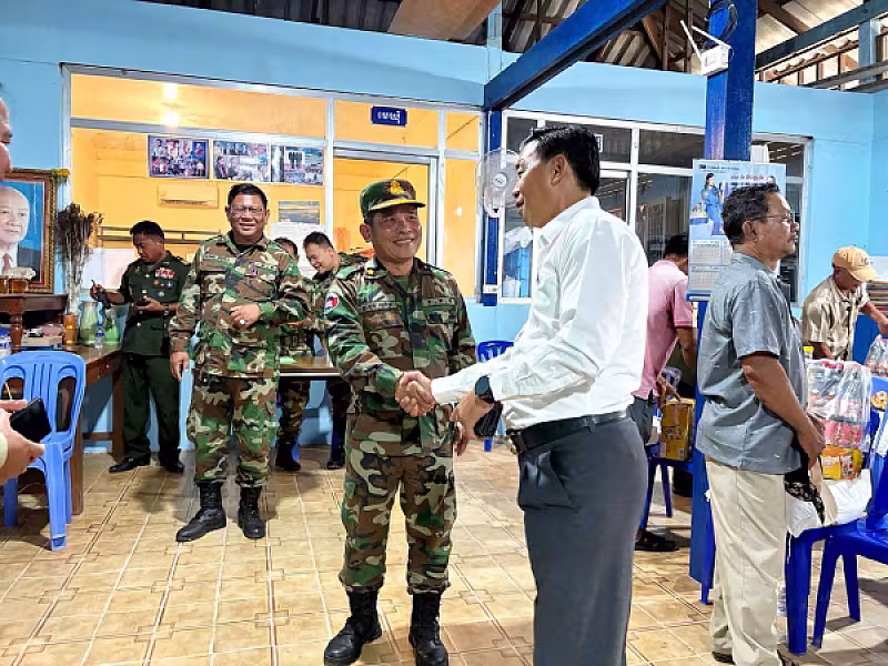 អតីតយុទ្ធជនស្រុកមណ្ឌលសីមា ចំនួន ២០នាក់ ដែលមានជីវភាពខ្វះខាត បានទទួលអំណោយពីសម្តេចធិបតី - Image 3