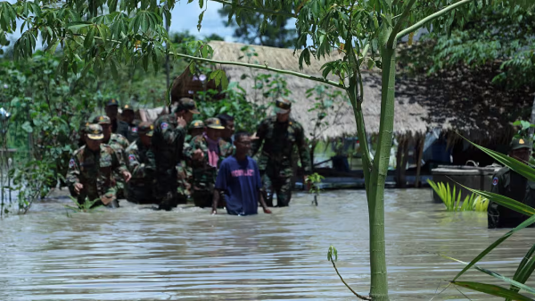ផ្ទះ​អតីត​យុទ្ធ​ជន​ ៣៥ខ្នង ស្ថិតនៅ​ឃុំ​ក្រយា​ ស្រុក​សន្ទុក​ ខេត្ត​កំពង់​ធំ​ រងផលប៉ះពាល់​ដោយ​ជំនន់​ទឹក​ភ្លៀង​ - Image 2