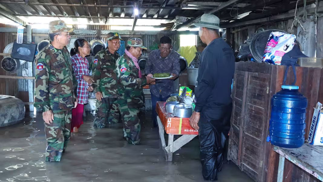 ផ្ទះ​អតីត​យុទ្ធ​ជន​ ៣៥ខ្នង ស្ថិតនៅ​ឃុំ​ក្រយា​ ស្រុក​សន្ទុក​ ខេត្ត​កំពង់​ធំ​ រងផលប៉ះពាល់​ដោយ​ជំនន់​ទឹក​ភ្លៀង​ - Image 4
