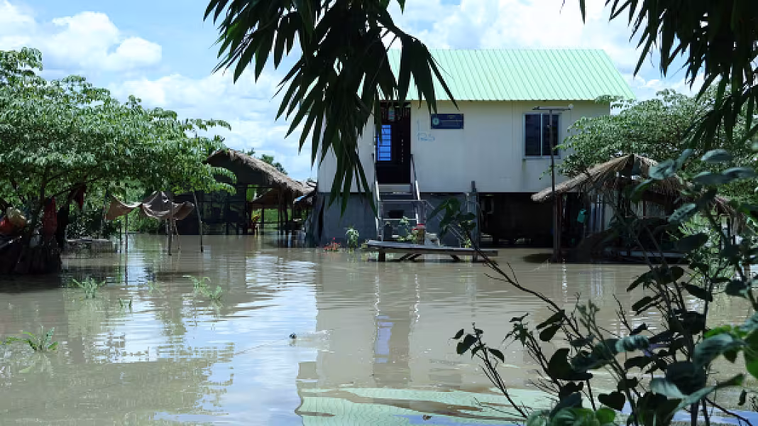 ផ្ទះ​អតីត​យុទ្ធ​ជន​ ៣៥ខ្នង ស្ថិតនៅ​ឃុំ​ក្រយា​ ស្រុក​សន្ទុក​ ខេត្ត​កំពង់​ធំ​ រងផលប៉ះពាល់​ដោយ​ជំនន់​ទឹក​ភ្លៀង​ - Image 14