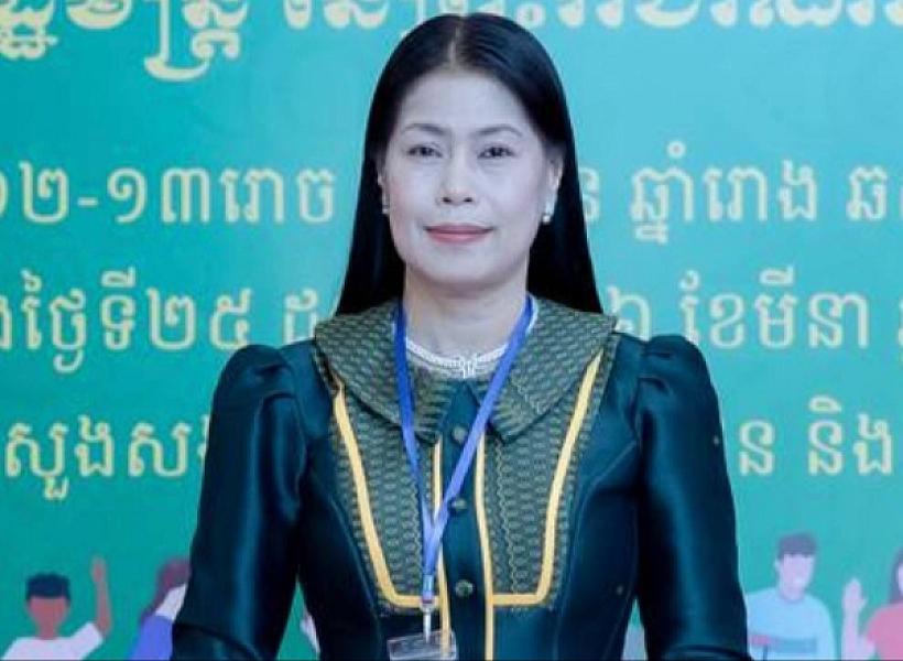 លោកស្រី ងិន វ៉ាន់ថេន ប្រធានសាខាមូលនិធិជាតិជំនួយសង្គម និងជាអនុប្រធានសមាគមអតីតយុទ្ធជនខេត្តមណ្ឌលគីរី ចូលរួមឧបត្ថម្ភថវិកាចំនួន ៥០ដុល្លា ដើម្បីរៀបចំមហាសន្និបាតវិសាមញ្ញតំណាងសមាគមអតីតយុទ្ធជនកម្ពុជាទូទាំងប្រទេស