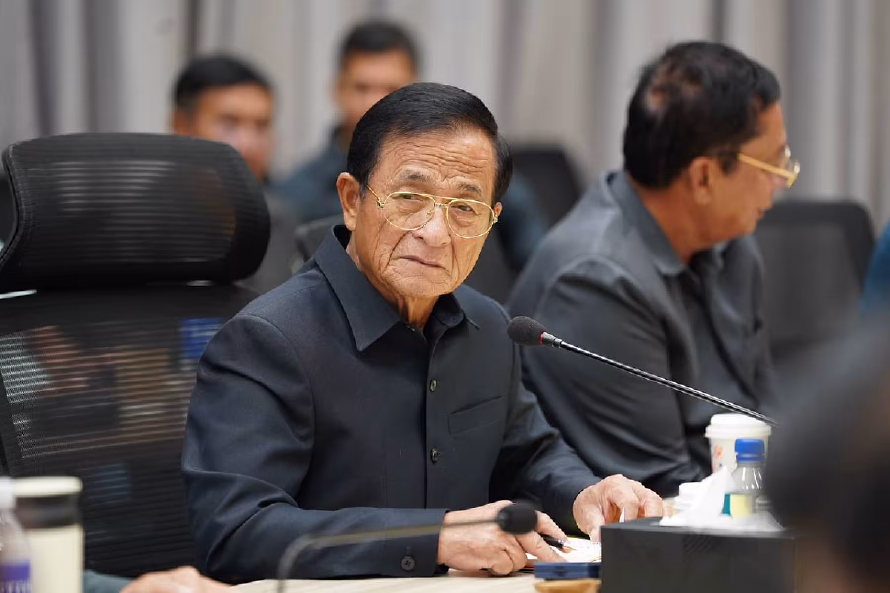 ឯកឧត្តមសន្តិបណ្ឌិត យូ ស៊ុនឡុង ដឹកនាំកិច្ចប្រជុំពិភាក្សាការងារការពារសន្តិសុខ រៀបចំមហាសន្និបាតវិសមញ្ញតំណាងសមាគមអតីតយុទ្ធជនកម្ពុជាទូទាំងប្រទេស