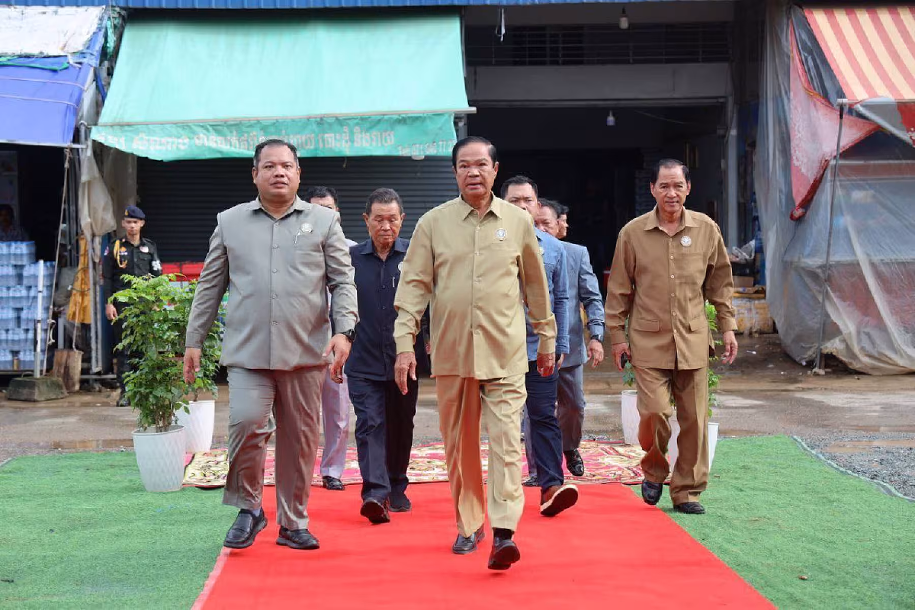 ឯកឧត្តមកិត្តិសង្គហបណ្ឌិត គន់ គីម អញ្ជើញសម្ពោធទីស្នាក់សមាគមអតីតយុទ្ធជនកម្ពុជាខេត្តស្ទឹងត្រែង