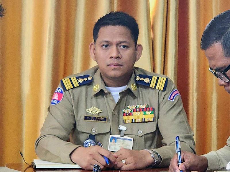 លោកវរសេនីយ៍ឯក វេ គឹមស៊ីម នាយការិយាល័យបុគ្គលិក និងជាប្រធានលេខាធិការដ្ឋាន ស.អ.ក ខេត្តបាត់ដំបង ចូលរួមឧបត្ថម្ភថវិកាចំនួន ១លានរៀល ដើម្បីរៀបចំមហាសន្និបាតវិសាមញ្ញតំណាងសមាគមអតីតយុទ្ធជនកម្ពុជាទូទាំងប្រទេស