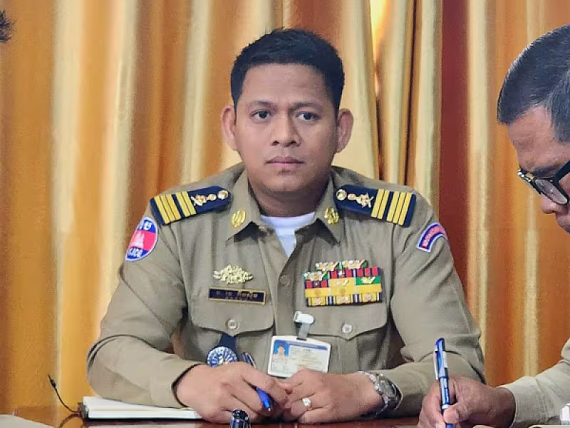 លោកវរសេនីយ៍ឯក វេ គឹមស៊ីម នាយការិយាល័យបុគ្គលិក និងជាប្រធានលេខាធិការដ្ឋាន ស.អ.ក ខេត្តបាត់ដំបង ចូលរួមឧបត្ថម្ភថវិកាចំនួន ១លានរៀល ដើម្បីរៀបចំមហាសន្និបាតវិសាមញ្ញតំណាងសមាគមអតីតយុទ្ធជនកម្ពុជាទូទាំងប្រទេស