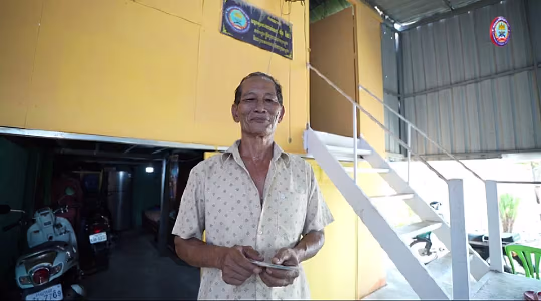 អតីតយុទ្ធជនពិការ សុខ កាន ទទួលបានផ្ទះថ្មី ជីវិតថ្មី ក្រោមការឧបត្ថម្ភពីរាជរដ្ឋាភិបាល