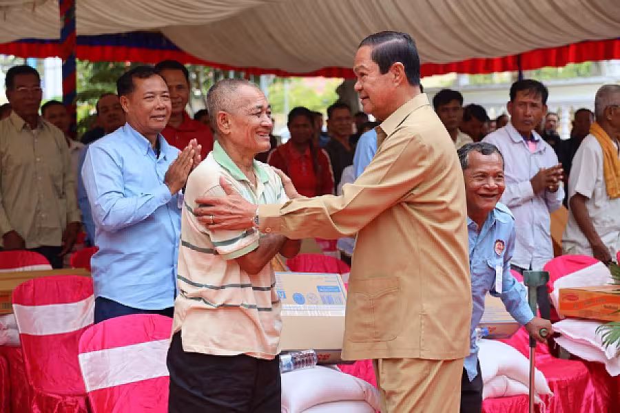 គុណបំណាច់របស់អតីតយុទ្ធជន និងនិវត្តជន បានរួមចំណែកឱ្យប្រទេសកម្ពុជាមានសុខសន្តិភាព និងការអភិវឌ្ឍជាបន្តបន្ទាប់ - Image 3