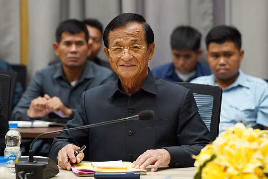 ឯកឧត្តម ទេសរដ្ឋមន្រ្តី គន់ គីម អញ្ជើញដឹកនាំកិច្ចប្រជុំត្រួតពិនិត្យលទ្ធផលការងារត្រៀមរៀបចំមហាសន្និបាតវិសមញ្ញតំណាងសមាគមអតីតយុទ្ធជនកម្ពុជាទូទាំងប្រទេសនាស្អែកនេះ - Image 3