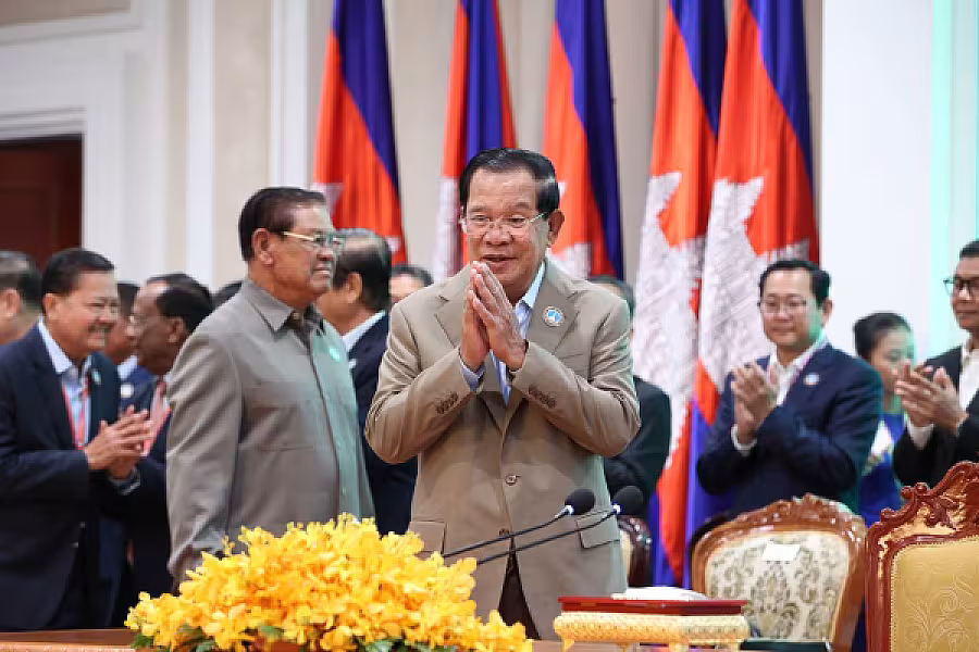 សម្ដេចតេជោ ហ៊ុន សែន អញ្ជើញជាអធិបតីក្នុងពិធីមហាសន្និបាតវិសាមញ្ញតំណាងសមាគមអតីតយុទ្ធជនកម្ពុជាទូទាំងប្រទេស   - Image 3