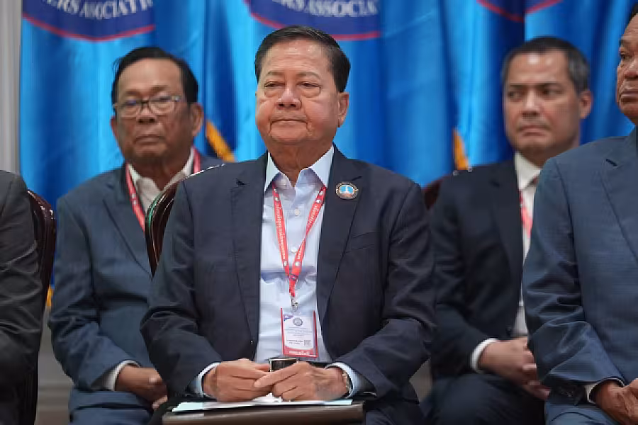 សម្ដេចតេជោ ហ៊ុន សែន អញ្ជើញជាអធិបតីក្នុងពិធីមហាសន្និបាតវិសាមញ្ញតំណាងសមាគមអតីតយុទ្ធជនកម្ពុជាទូទាំងប្រទេស   - Image 5