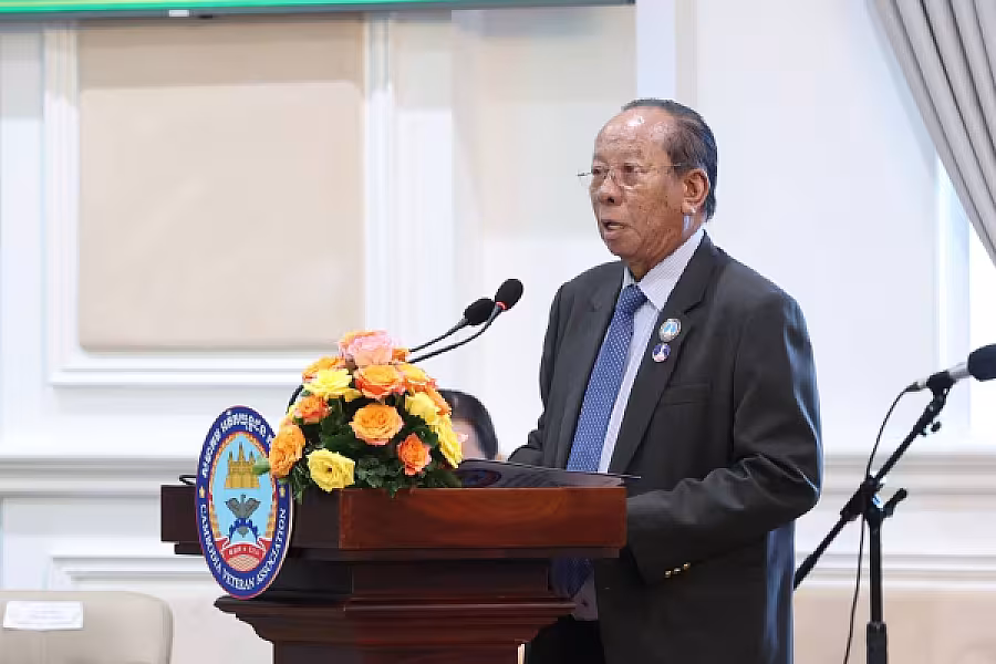 សម្ដេចតេជោ ហ៊ុន សែន អញ្ជើញជាអធិបតីក្នុងពិធីមហាសន្និបាតវិសាមញ្ញតំណាងសមាគមអតីតយុទ្ធជនកម្ពុជាទូទាំងប្រទេស   - Image 6