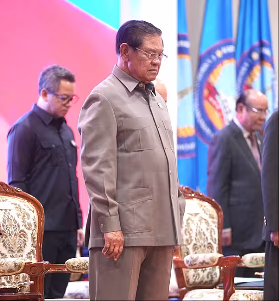 សម្ដេចតេជោ ហ៊ុន សែន អញ្ជើញជាអធិបតីក្នុងពិធីមហាសន្និបាតវិសាមញ្ញតំណាងសមាគមអតីតយុទ្ធជនកម្ពុជាទូទាំងប្រទេស   - Image 12