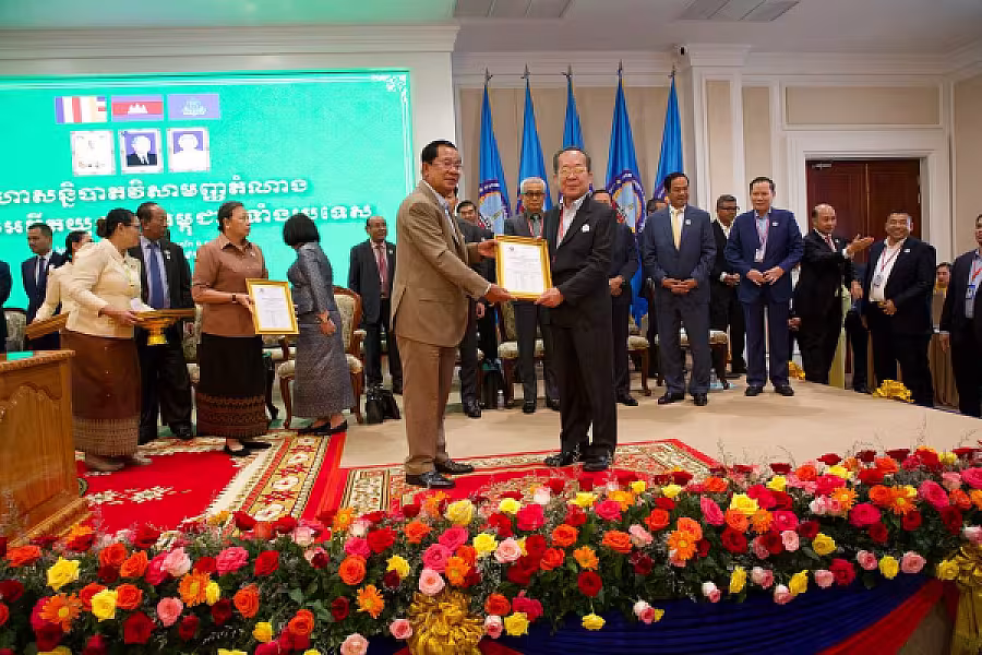 សម្ដេចតេជោ ហ៊ុន សែន អញ្ជើញជាអធិបតីក្នុងមហាសន្និបាតវិសាមញ្ញតំណាងសមាគមអតីតយុទ្ធជនកម្ពុជាទូទាំងប្រទេស   - Image 21