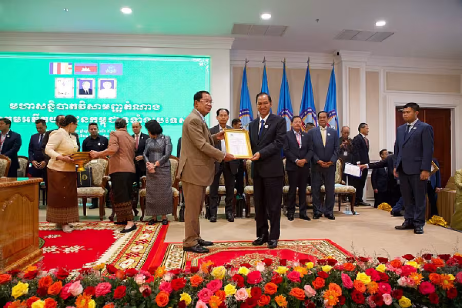 សម្ដេចតេជោ ហ៊ុន សែន អញ្ជើញជាអធិបតីក្នុងមហាសន្និបាតវិសាមញ្ញតំណាងសមាគមអតីតយុទ្ធជនកម្ពុជាទូទាំងប្រទេស   - Image 33