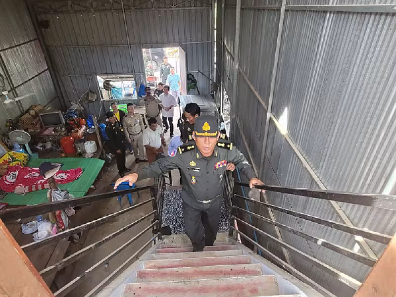 មេបញ្ជាការយោធភូមិភាគកណ្តាល នាំយកអំណោយជួយដល់អតីតយុទ្ធជនពិការក្នុងក្រុងតាខ្មៅ - Image 3