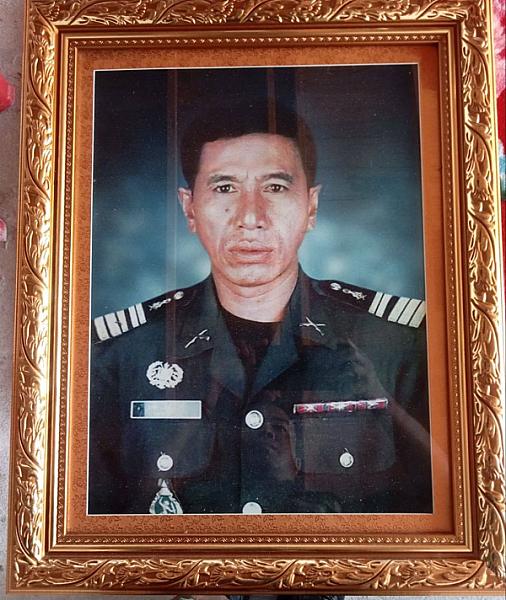 លោក អេង សាម៉ុន អភិបាលរងស្រុក តំណាងដ៏ខ្ពង់ខ្ពស់លោកឧត្ដមសេនីយ៍ទោ សិទ្ធិ ឡោះ បាននាំយកថវិកាបេឡាមរណៈសង្គ្រោះចំនួន ៤.០០០.០០០រៀល ទៅប្រគល់ជូនគ្រួសារសពសមាជិកសមាគអតីតយុទ្ធជនឈ្មោះ ផ្លែ រ៉េ - Image 5