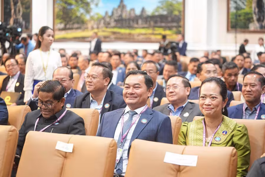 សម្ដេចតេជោ ហ៊ុន សែន អញ្ជើញជាអធិបតីក្នុងមហាសន្និបាតវិសាមញ្ញតំណាងសមាគមអតីតយុទ្ធជនកម្ពុជាទូទាំងប្រទេស   - Image 47