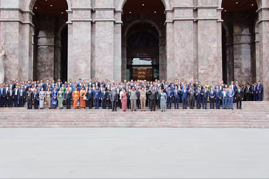 សម្ដេចតេជោ ហ៊ុន សែន អញ្ជើញជាអធិបតីក្នុងមហាសន្និបាតវិសាមញ្ញតំណាងសមាគមអតីតយុទ្ធជនកម្ពុជាទូទាំងប្រទេស   - Image 51