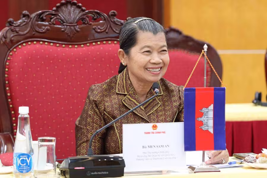 សម្តេចកិត្តិសង្គហបណ្ឌិត ម៉ែន សំអន ចូលរួមបរិច្ចាគថវិកាគាំទ្រការសាងសង់ផ្ទះជូនអតីតយុទ្ធជន និងនិវត្តជន ចំនួន ៣ខ្នង