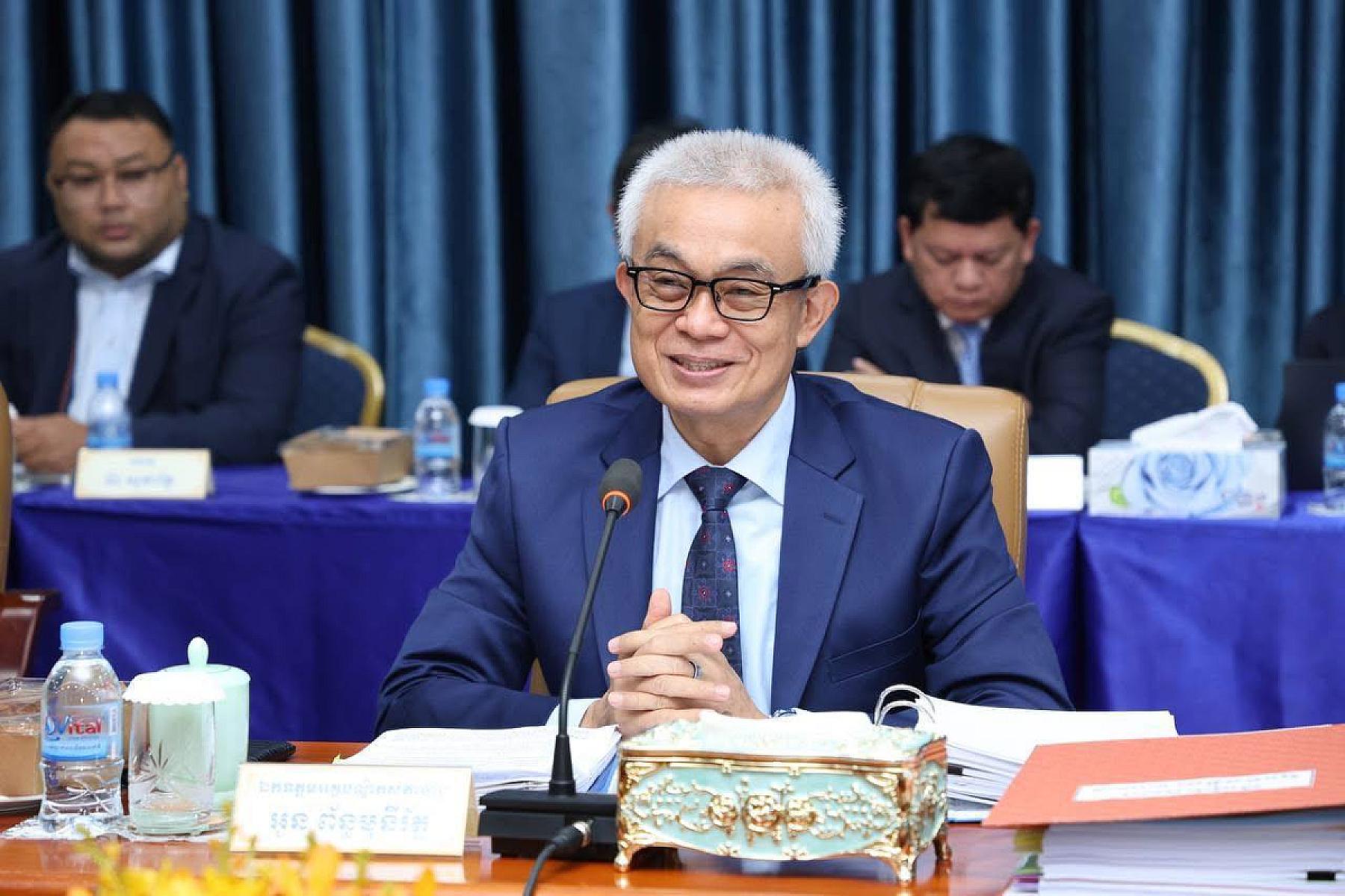 សារជូនពររបស់ ឯកឧត្តម គន់ គីម ជូនចំពោះឯកឧត្តម អូន ព័ន្ធមុនីរ័ត្ន ក្នុងឱកាសគម្រប់វ័យ ៦០ឆ្នាំ