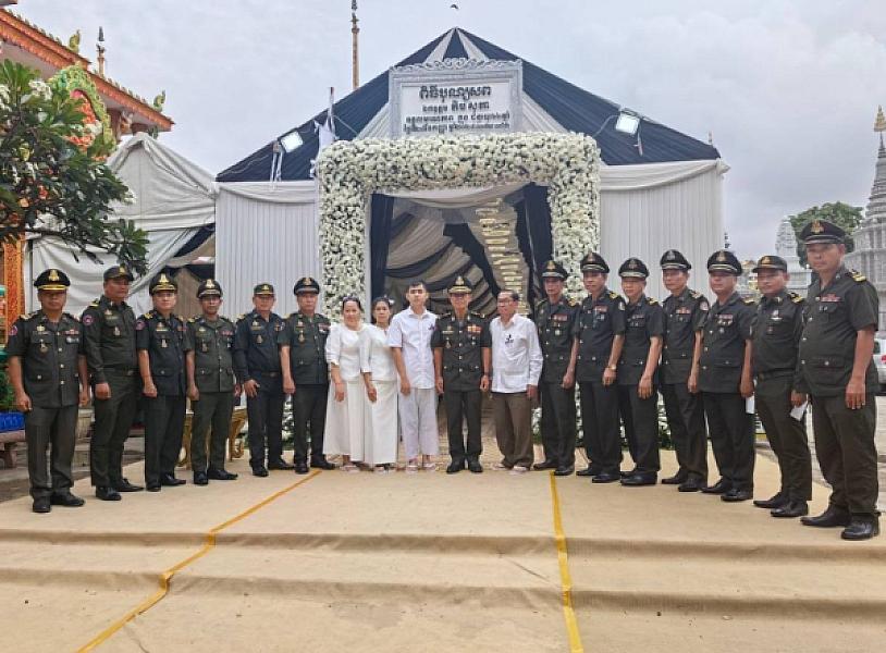 ឯកឧត្តម ឈៀ ស៊ីដារ៉ា អគ្គលេខាធិការរងអ.ន.ក ដឹកនាំក្រុមការងារចូលរួមគោរពវិញ្ញាណក្ខន្ធ ឯកឧត្តម គឹម សុភា - Image 5