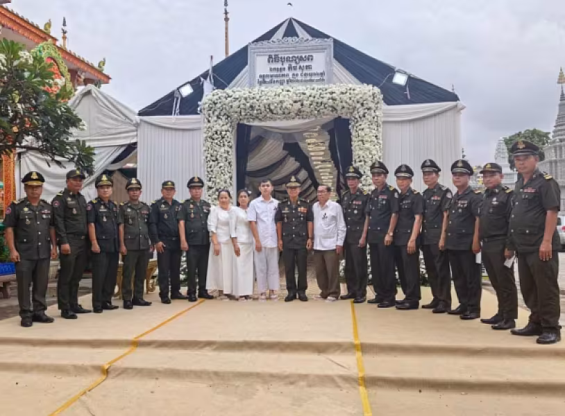 ឯកឧត្តម ឈៀ ស៊ីដារ៉ា អគ្គលេខាធិការរងអ.ន.ក ដឹកនាំក្រុមការងារចូលរួមគោរពវិញ្ញាណក្ខន្ធ ឯកឧត្តម គឹម សុភា - Image 5