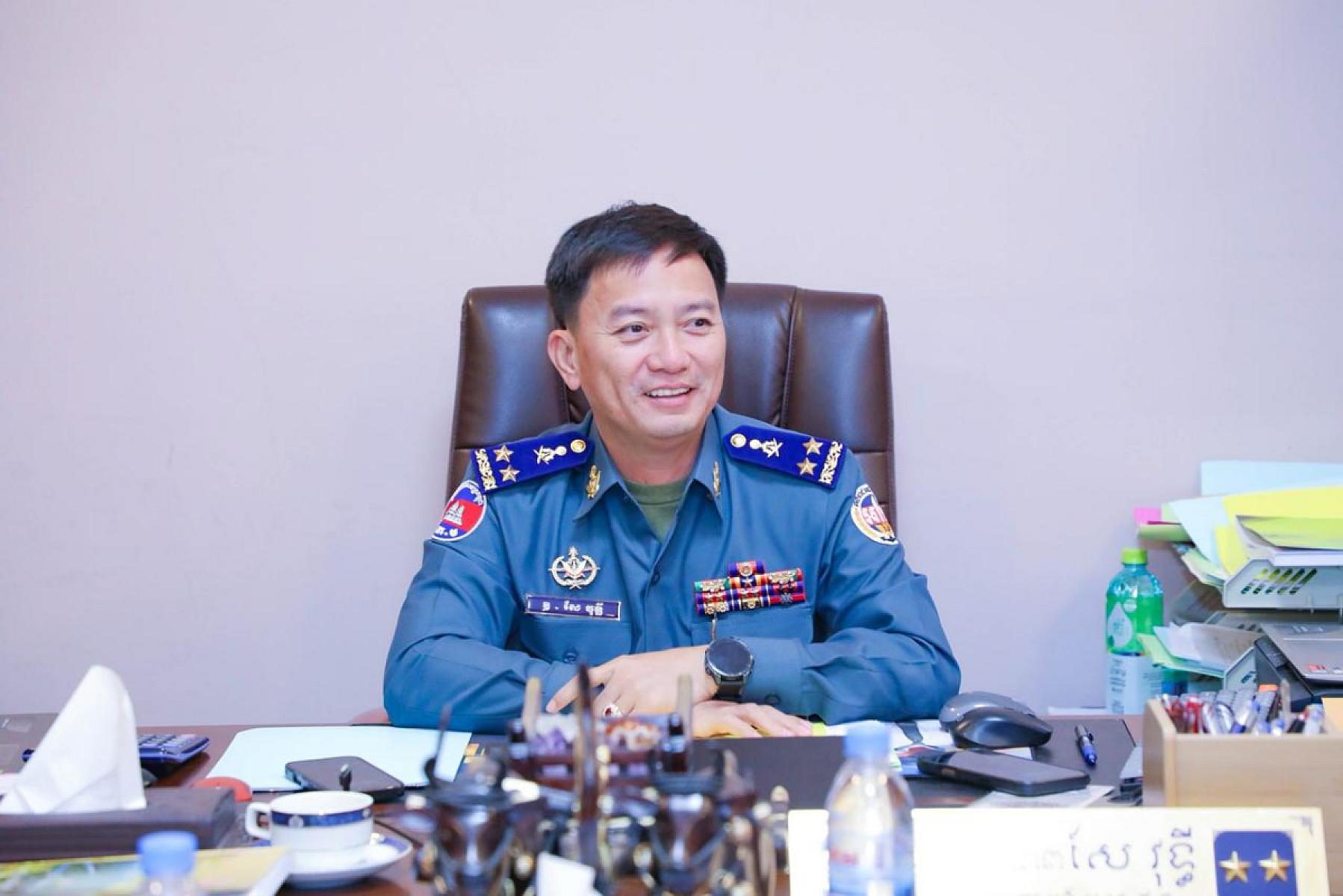 ឧត្តមសេនីយ៍ទោ សែ វុទ្ធី ចូលរួមបរិច្ចាគថវិកាគាំទ្រការសាងសង់ផ្ទះជូនអតីតយុទ្ធជន និងនិវត្តជន ចំនួន ៦ខ្នង