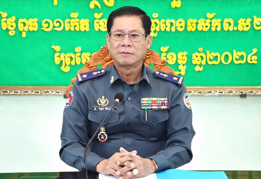 ឧត្ដមសេនីយ៍ត្រី ឈួន គឹមសាន ចូលរួមបរិច្ចាគថវិកាគាំទ្រការសាងសង់ផ្ទះជូនអតីតយុទ្ធជន និងនិវត្តជន ចំនួន ១ខ្នង