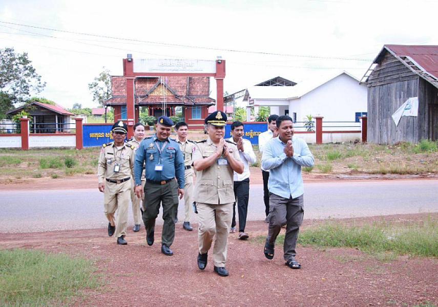 អ.ន.ក ស្រុកត្រពាំងប្រាសាទ នាំយកថវិកាបេឡាមរណសង្គ្រោះជូនគ្រួសារសពអតីតយុទ្ធជនចំនួន ២គ្រួសារ - Image 2