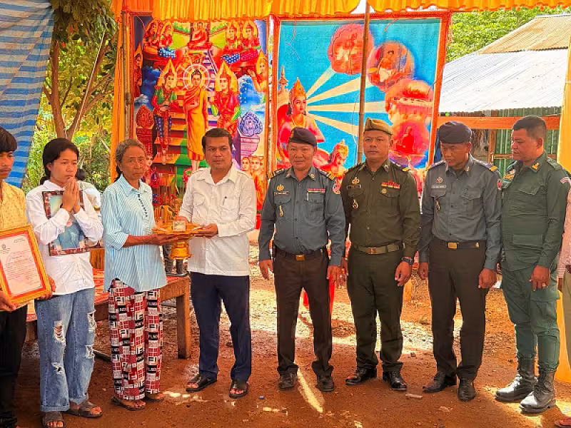 អ.ន.ក ស្រុកភ្នំព្រឹក នាំយកថវិកាបេឡាមរណសង្គ្រោះជូនគ្រួសារសពអតីតយុទ្ធជនចំនួន ២គ្រួសារ - Image 5