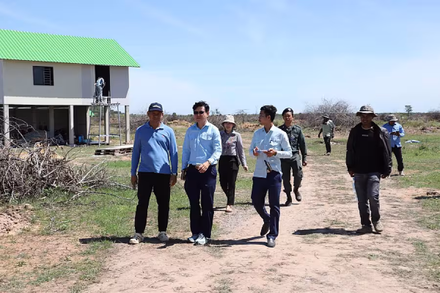 អ.ន.ក ខេត្តបាត់ដំបង ចុះពិនិត្យទីតាំងសាងសង់បណ្តាញអគ្គិសនី និងជួសជុលលូ នៅដីសម្បទានសង្គមកិច្ច