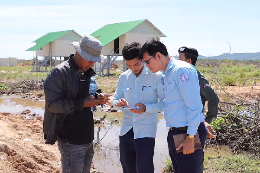 អ.ន.ក ខេត្តបាត់ដំបង ចុះពិនិត្យទីតាំងសាងសង់បណ្តាញអគ្គិសនី និងជួសជុលលូ នៅដីសម្បទានសង្គមកិច្ច - Image 3