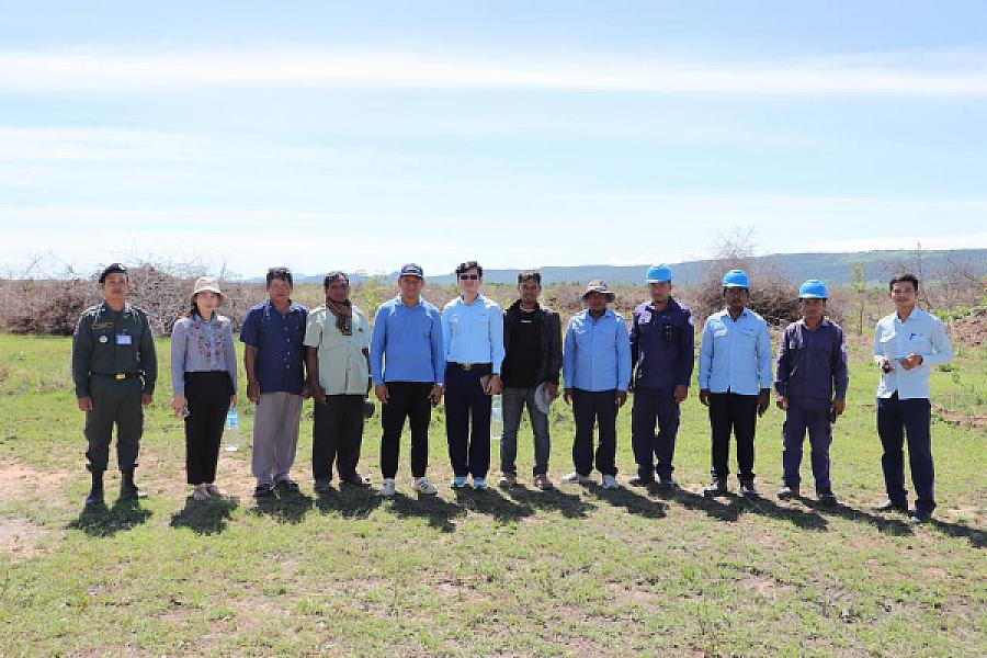 អ.ន.ក ខេត្តបាត់ដំបង ចុះពិនិត្យទីតាំងសាងសង់បណ្តាញអគ្គិសនី និងជួសជុលលូ នៅដីសម្បទានសង្គមកិច្ច - Image 5