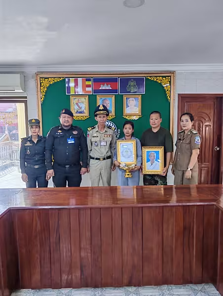 អ.ន.ក ក្រុងបាត់ដំបង នាំយកថវិកាបេឡាមរណសង្គ្រោះជូនគ្រួសារសពអតីតយុទ្ធជនមួយគ្រួសារ - Image 2