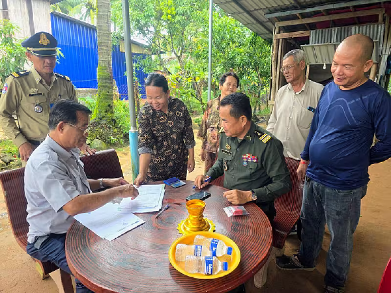 អ.ន.ក ខេត្ត​ព្រះសីហនុ នាំយកថវិកាបេឡាមរណសង្គ្រោះជូនគ្រួសារសពអតីតយុទ្ធជនមួយគ្រួសារ - Image 3