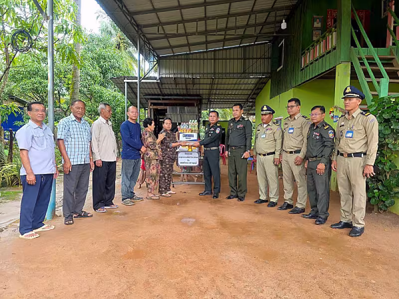 អ.ន.ក ខេត្ត​ព្រះសីហនុ នាំយកថវិកាបេឡាមរណសង្គ្រោះជូនគ្រួសារសពអតីតយុទ្ធជនមួយគ្រួសារ - Image 5