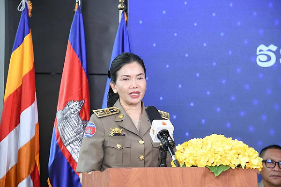 លោកជំទាវ បាន ស្រីមុំ ចូលរួមបរិច្ចាគថវិកាគាំទ្រការសាងសង់ផ្ទះជូនអតីតយុទ្ធជន និងនិវត្តជន ចំនួន ១ខ្នង