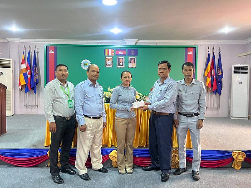 គ្រួសារសពអតីតយុទ្ធជន និងនិវត្តជន ១៨គ្រួសារនៅភ្នំពេញ ទទួលបានប្រាក់ធានារ៉ាប់រងសង្គម និងប្រាក់ឧបត្ថម្ភមួយលើកដំបូង - Image 6