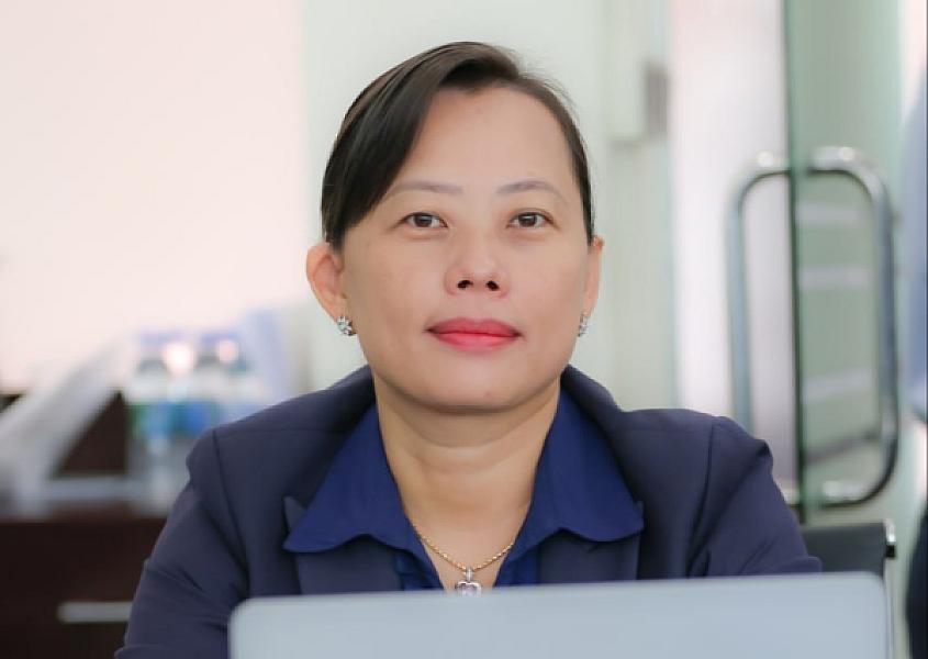 លោកស្រី គឹម ច័ន្ទសុលីណា អគ្គនាយករងនៃក្រសួងសង្គមកិច្ច អតីតយុទ្ធជន និងយុវនីតិសម្បទា និងជាសមាជិកគណៈអចិន្ត្រៃយ៍សមាគមអតីតយុទ្ធជនកម្ពុជា បានចូលរួមឧបត្ថម្ភថវិកាចំនួន ៥សែនរៀល ដើម្បីរៀបចំមហាសន្និបាតវិសាមញ្ញតំណាងសមាគមអតីតយុទ្ធជនកម្ពុជាទូទាំងប្រទេស