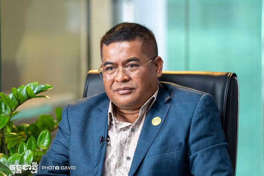 ឯកឧត្តម យឿន យឿត ទីប្រឹក្សារាជរដ្ឋាភិបាល និង ជាទីប្រឹក្សាសម្តេចអគ្គមហាសេនាបតីតេជោ ហ៊ុន សែនប្រធានគណបក្សប្រជាជនកម្ពុជា បានចូលរួមឧបត្ថម្ភថវិកាចំនួន ៥០០ដុល្លារ ដើម្បីរៀបចំមហាសន្និបាតវិសាមញ្ញតំណាងសមាគមអតីតយុទ្ធជនកម្ពុជាទូទាំងប្រទេស