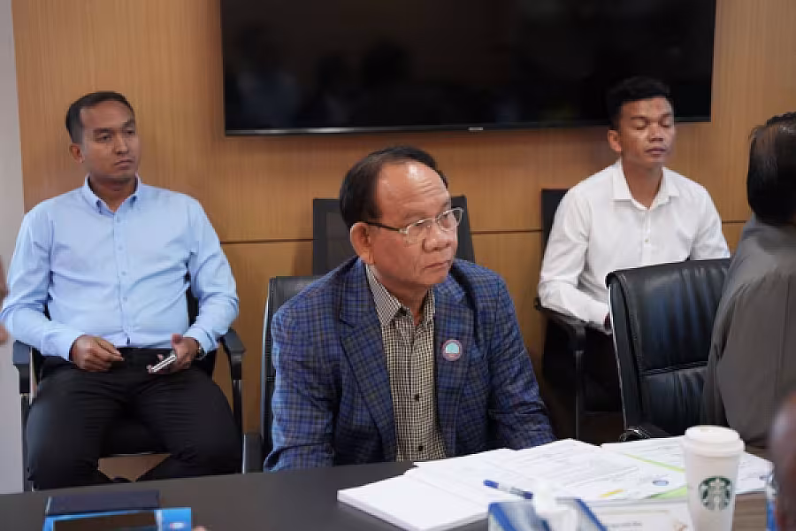 ឯកឧត្តម គន់ គីម ដឹកនាំកិច្ចប្រជុំពិភាក្សាការងាររៀបចំលិខិតបទដ្ឋានគតិយុត្តរបស់សមាគមអតីតយុទ្ធជន និងនិវត្តជនកម្ពុជា - Image 4