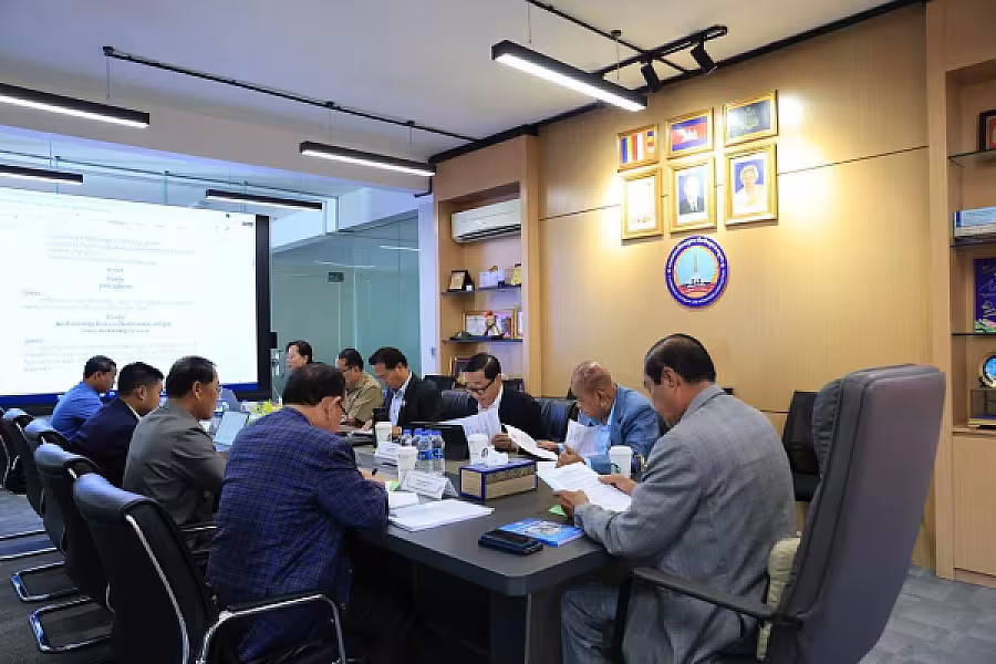 ឯកឧត្តម គន់ គីម ដឹកនាំកិច្ចប្រជុំពិភាក្សាការងាររៀបចំលិខិតបទដ្ឋានគតិយុត្តរបស់សមាគមអតីតយុទ្ធជន និងនិវត្តជនកម្ពុជា - Image 20