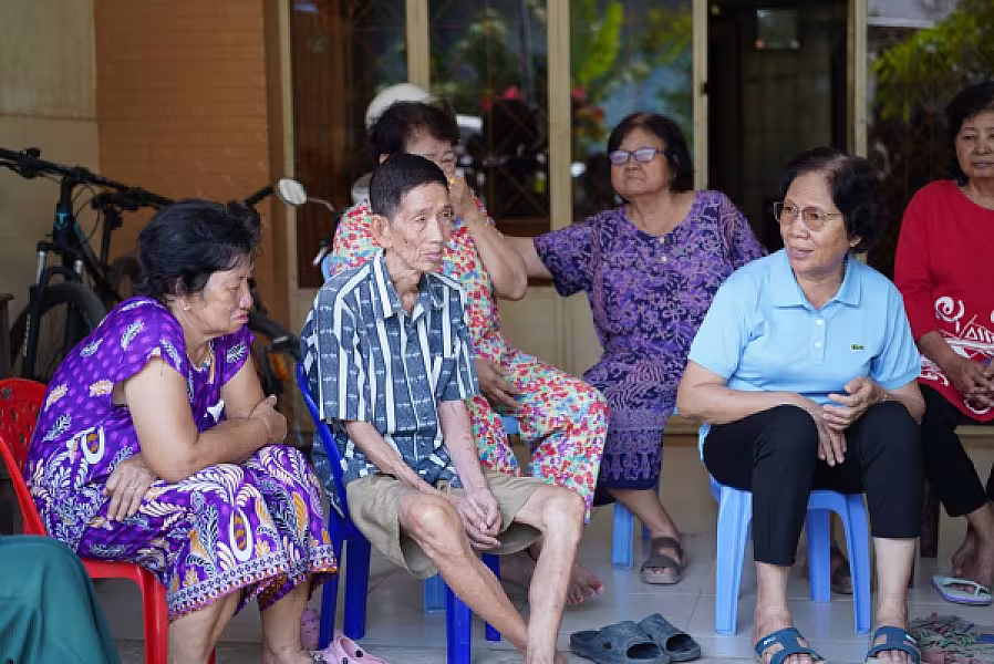 ឧត្តមសេនីយ៍ត្រី ហុក ចន្តា ចុះជួបសំណេះសំណាលជាមួយអតីតគ្រូបង្រៀនដែលត្រៀមចូលជាសមាជិកសមាគម - Image 5