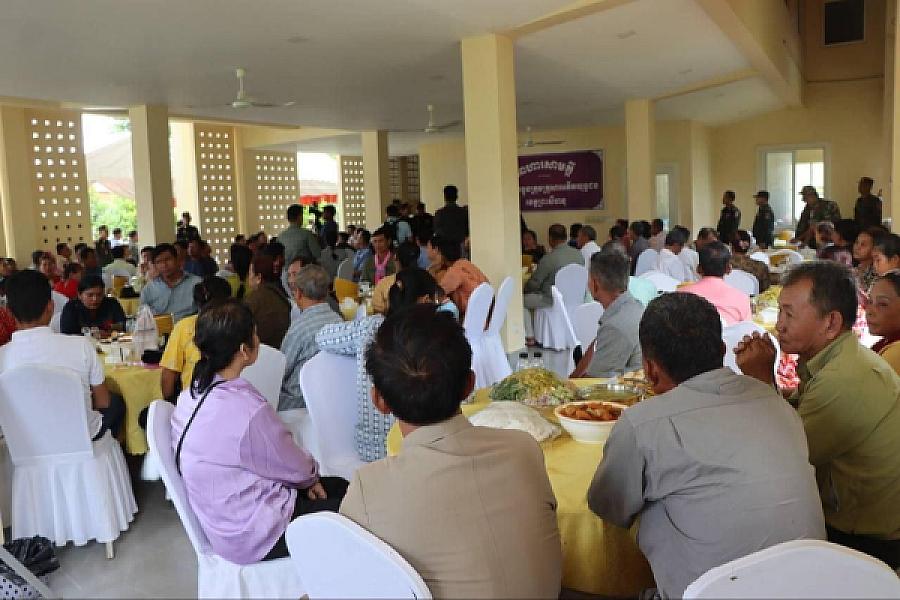 ឯកឧត្តម សាយ សំអាល់ ចុះជួបសំណេះសំណាល និងពិសារអាហារសាមគ្គី ជាមួយអតីតយុទ្ធជនក្នុងខេត្តព្រះសីហនុ - Image 5