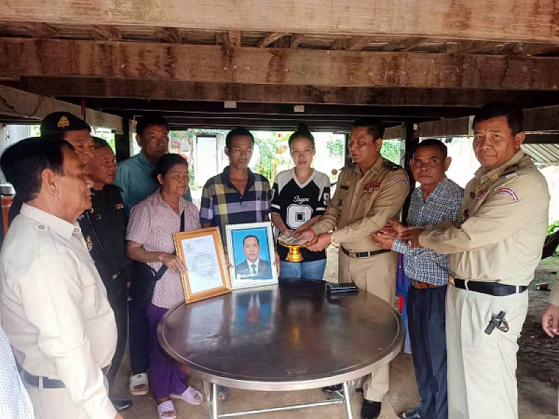 អ.ន.ក ខេត្តកំពង់ចាម នាំយកថវិកាបេឡាមរណសង្គ្រោះជូនគ្រួសារសពអតីតយុទ្ធជនចំនួន ៣គ្រួសារ - Image 3