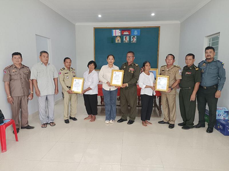 អ.ន.ក ខេត្តកំពង់ឆ្នាំង នាំយកថវិកាបេឡាមរណសង្គ្រោះជូនគ្រួសារសពអតីតយុទ្ធជនចំនួន ៤គ្រួសារ - Image 3