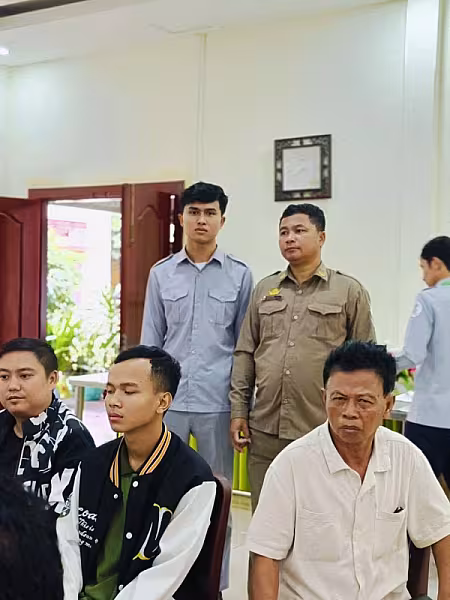 ម.ជ.ជ ខេត្តកំពង់ឆ្នាំង ធ្វើបច្ចុប្បន្នភាពជូនអតីតមន្រ្តីរាជការស៊ីវិល អតីតយុទ្ធជន និងគ្រួសារ ចំនួន ៣៣នាក់ - Image 2