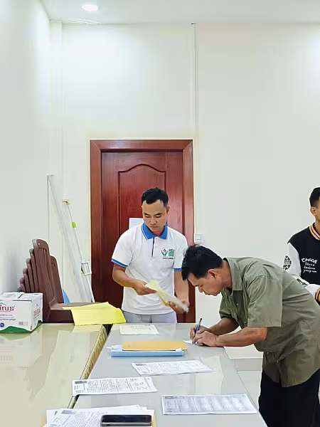 ម.ជ.ជ ខេត្តកំពង់ឆ្នាំង ធ្វើបច្ចុប្បន្នភាពជូនអតីតមន្រ្តីរាជការស៊ីវិល អតីតយុទ្ធជន និងគ្រួសារ ចំនួន ៣៣នាក់ - Image 5