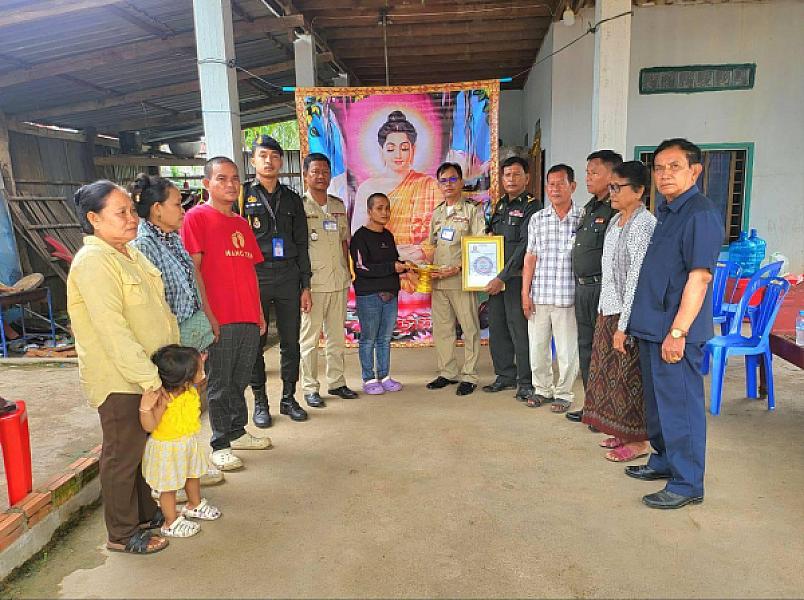 អ.ន.ក ខេត្តកំពង់ស្ពឺ នាំយកថវិកាបេឡាមរណសង្គ្រោះជូនគ្រួសារសពអតីតយុទ្ធជនចំនួន ៤គ្រួសារ - Image 7