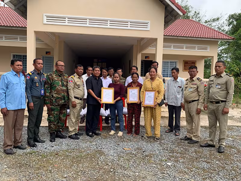 អ.ន.ក ខេត្តតាកែវ នាំយកថវិកាបេឡាមរណសង្គ្រោះជូនគ្រួសារសពអតីតយុទ្ធជនចំនួន ៥គ្រួសារ - Image 2